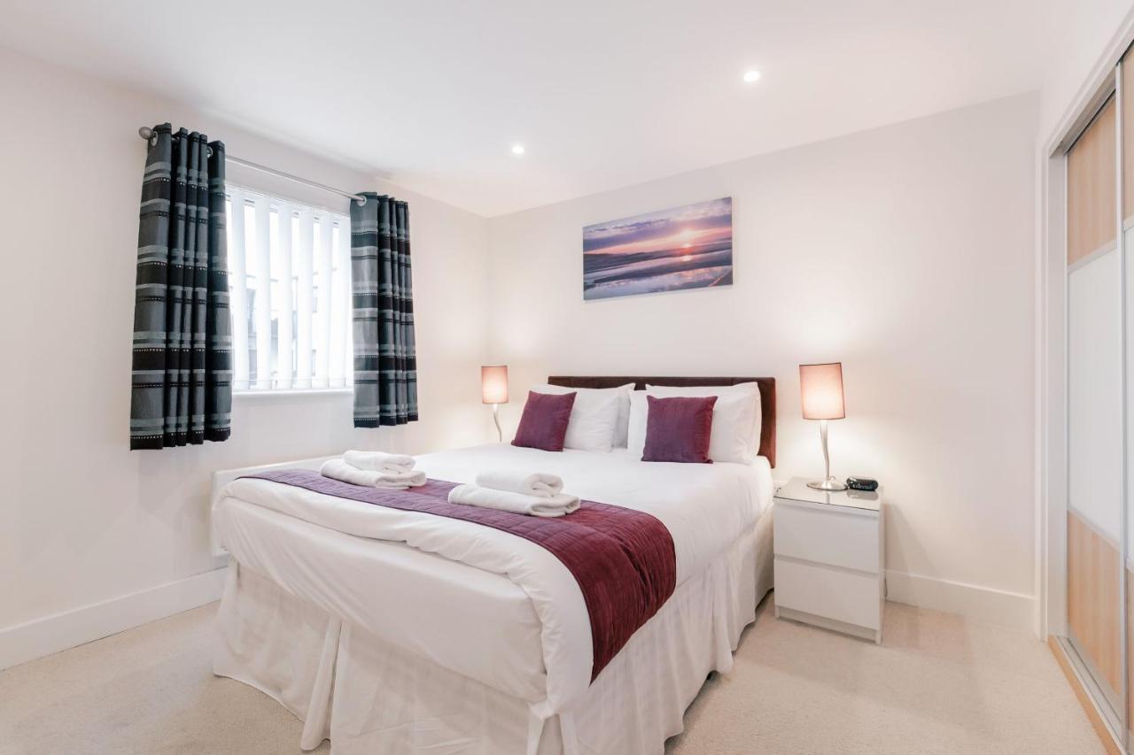 Roomspace Serviced Apartments - Capitol Square Epsom Zewnętrze zdjęcie